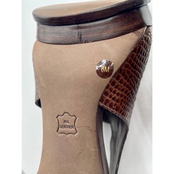 BCBGMaxazria Women’s Croc embossed leather peep toe heels 8 - Picture 11 of 11